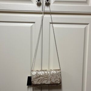 NWT d’margeaux Elegant Cream Floral Clutch